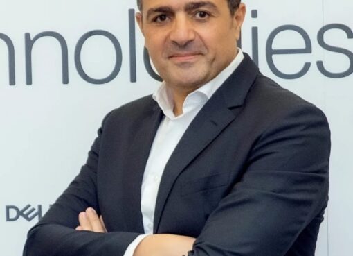 المهن المدعومة بالذكاء الاصطناعي: مستقبل العمل وفجوة المهارات