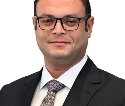 وزير الإسكان يتابع موقف توفيق الأراضي المضافة للعبور الجديدة..ووحدات “سكن لكل المصريين” المهندس شريف الشربيني