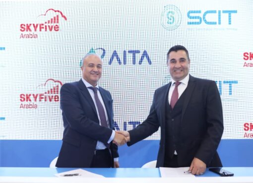 باستثمارات 10 مليون دولار.. AITA تتعاون مع Arabia SKYFive لتقديم خدمات الاتصال عالي السرعة على الطائرات