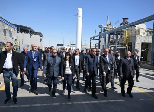 رئيس الوزراء يفتتح مجمع المصانع الجاهزة التابع لشركة التنمية الرئيسية ومصنع “اليو بيراميدز”