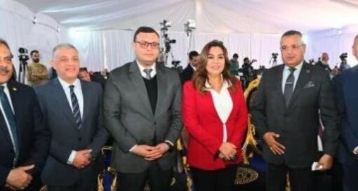 وزير الإسكان يشارك فى إطلاق أكبر قافلة مساعدات إنسانية للأشقاء الفلسطينيين