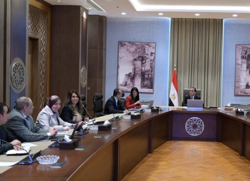 رئيس الوزراء يتابع مع وزيرة التخطيط عددا من ملفات عمل الوزارة