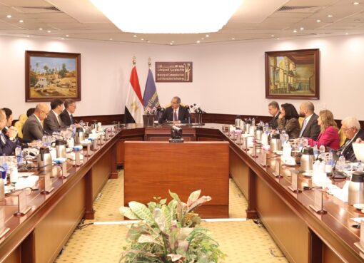 وزير الاتصالات يبحث مع جمعية «ميديف الدولية» جذب استثمارات فرنسية جديدة لمصر