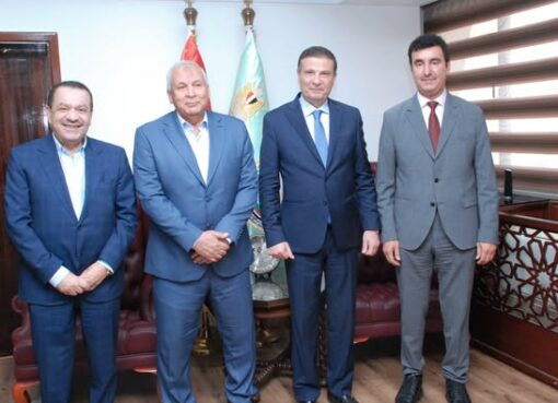 وزير الزراعة ومحافظ الوادي الجديد يبحثان تعزيز التعاون المصري السعودي في الاستثمار والتصنيع الزراعي