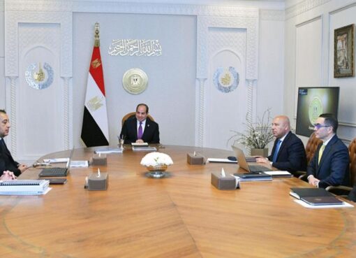 الرئيس يستعرض السيسي جهود الحكومة لتهيئة مناخ الأعمال وجذب المزيد من الاستثمارات المحلية والأجنبية