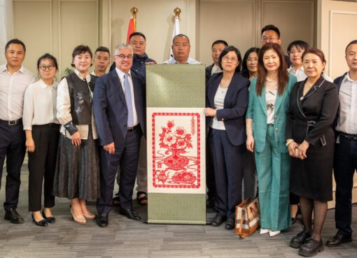 رئيس اقتصادية قناة السويس يستقبل وفد غرفة إقليم “جيلين” الصينية للتجارة المتضمن 20 شركة في قطاعات متنوعة