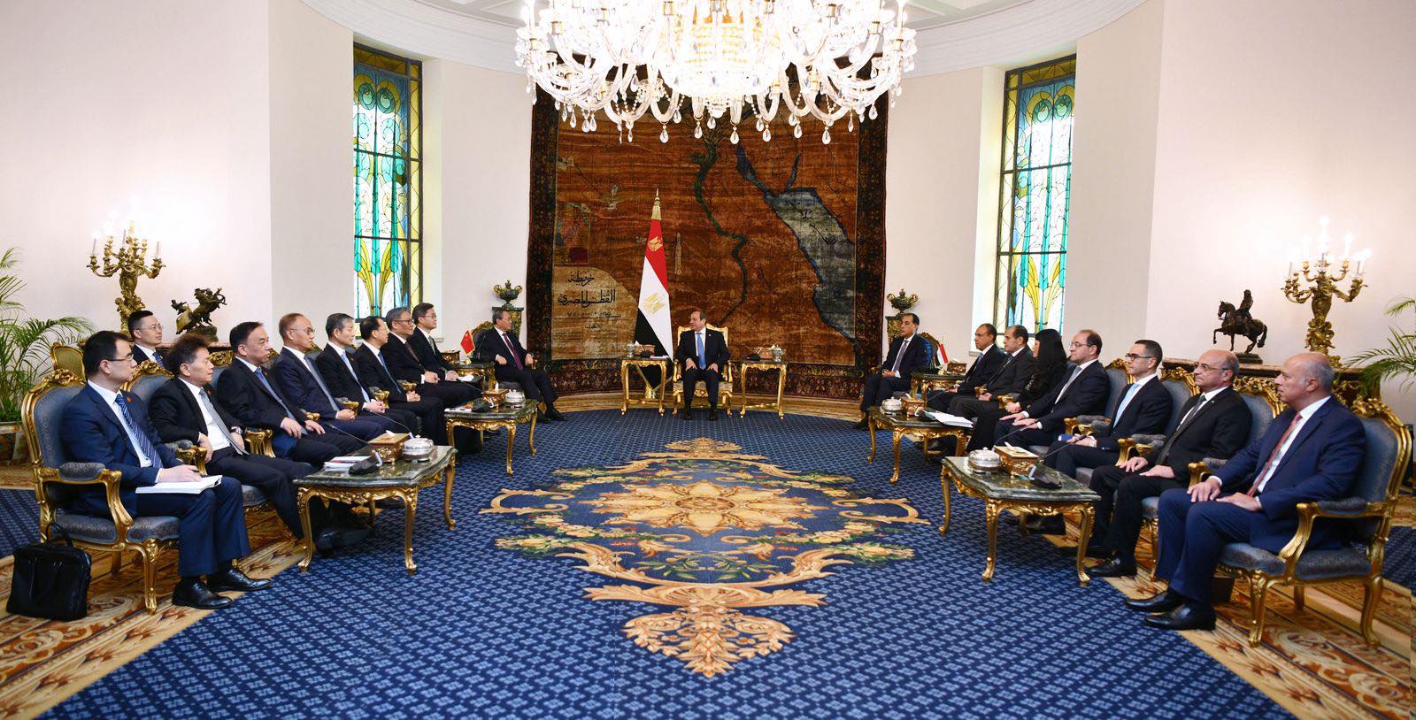 الرئيس السيسي يستقبل رئيس مجلس الدولة الصيني: تعزيز الشراكة الاستراتيجية ودعم الاستثمارات