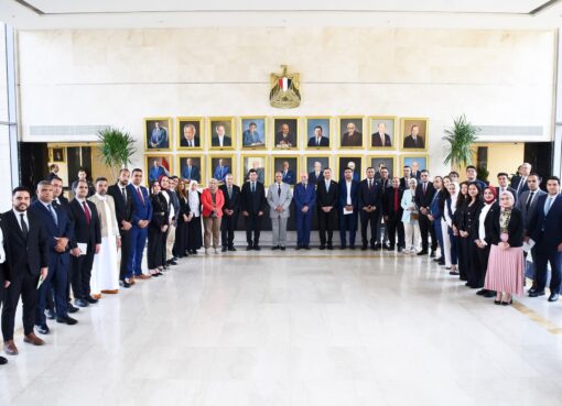 وزير الخارجية والهجرة يستقبل وزير الشباب والرياضة ويلتقى مع مجموعة من الشباب المشاركين فى نموذج محاكاة مجلس الشيوخ