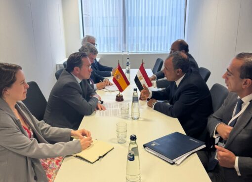 وزير الخارجية والهجرة يلتقي مع وزير خارجية إسبانيا
