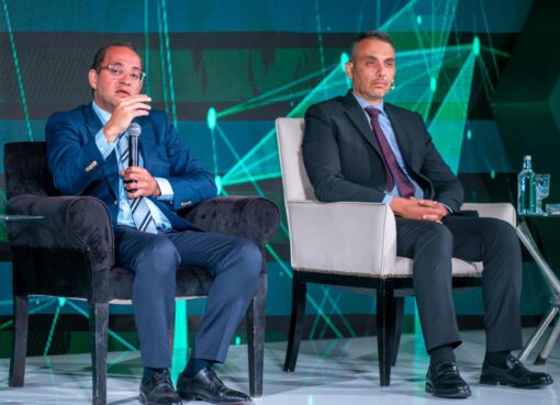 كجوك فى حلقة نقاشية نظمتها شركة «الأهلى فاروس لتداول الأوراق المالية» بحضور مميز من المستثمرين