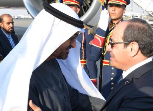 الرئيس السيسي يستقبل محمد بن زايد بمطار القاهرة في زيارة أخوية لمصر