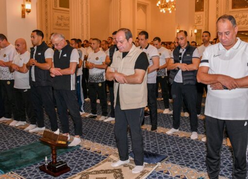 الرئيس السيسي يزور الأكاديمية العسكرية المصرية ويؤدي صلاة الفجر مع الطلاب