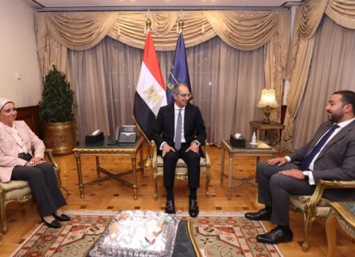عمرو طلعت يستقبل رئيسة مجلس إدارة الشركة المصرية للاتصالات